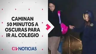 Niños caminan A OSCURAS casi una hora para ir al colegio por puente inestable en Melipilla