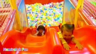 #2 Mandi Bola Banyak Sekali & Naik Odong-odong Mobil Mainan Anak - Play Balls Pit Show & Mini Merry
