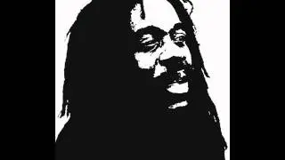 Dennis Brown - Deceiving Girl