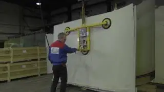 Small, light device for glass sheets of 3210 x 2250 mm