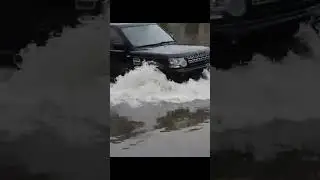 Засорившаяся ливневая канализация стала причиной такого сильного наводнения! #Shorts