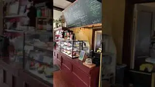Riverside&rsquo;s Cafe & A&rsquo;More