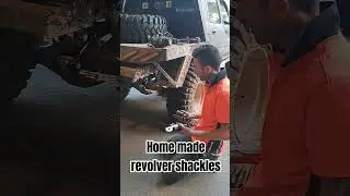 Револьверные скобы HUGE FLEX, листовые рессоры на HILUX отсутствуют! #4x4 #hilux #flex
