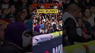 Bad Bunny en la Arena M&eacute;xico con m&aacute;scara de M&iacute;stico