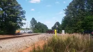 NS 3388 Leads unknown freight in Pell City