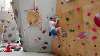 BOULDERING AT THE BOULDERS HABITAT BEUEL #005