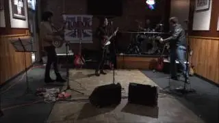 LONDON EGG live at 'Strikers' ! East Providence, RI