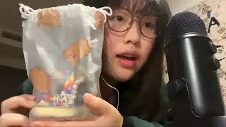 ASMR CRINKLE SOUNDS ON MIC 🎤 MIC TRIGGERS