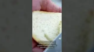 Quick and Easy Garlic Bread Hack #garlicbread #italianfood #food #quickrecipe #quicktips #recipes