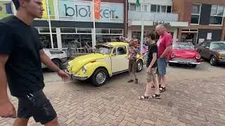 Oldtimer  en specialcarsdag Vlagtwedde met Geertje Trenning en haar Kaiser