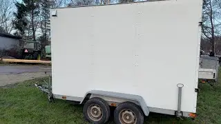 K&oslash;b Lukket trailer p&aring; Klaravik