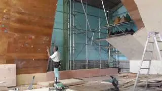 ボルダリングジムのリニューアル工事について
