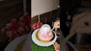 Doll cake pr ye kya design bna di 🤔 #viralshort #cake #cakedecoration #trending #shortsfeed