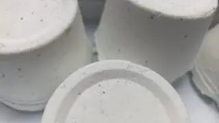ASMR Soft but pebbly washing powder crumble