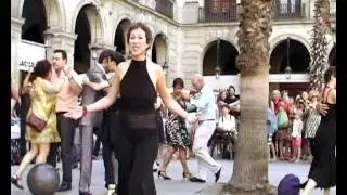 FLASHMOB TANGO Homenaje Carlos Gardel. Barcelona-Montevideo-Buenos Aires. www.UPTango.com