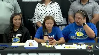 Hailey & Alexa Garza Signing