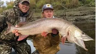 Simply Fishing: FishnstixTV #106  FREAKING HUGE Northern Pike.
