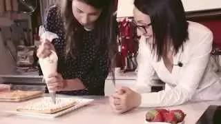 Video ricetta LIS: Millefoglie con Fragole di Matilde Vicenzi