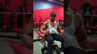 GET BIG ARMS CONQUER ARMS 60lb SEATED DUMBBELL CURLS #getbigarms #60lbsbicepcurl