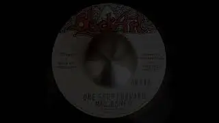 MAX ROMEO - One Step Forward / THE UPSETTERS - One Step Dub 1975