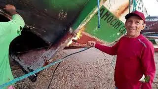 quanto gasta pra reformar um bote grande? de pesca #yutubevideo #camocim #ceara #brasil #nordeste