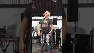 J Elías y Son de Barrio - Un hombre no llora