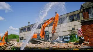 Dezmembrarea construcțiilor degradate de pe fosta platformă Carbochim