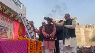 आजमगढ़ जिले के जहानागंज के विन्ध मैरिज हॉल में भव्य हिन्दू सम्मेलन मे उमड़ा जनसैलाब 