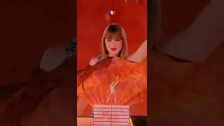 Taylor Swift waving to fans in all the countries The Eras Tour has toured! 🙋&zwj;♀️👋🌐🗺