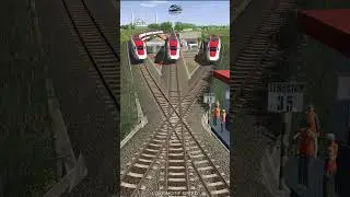 Kereta Api Cepat Saling Tabrak Di Jalur Persilangan #train #railways