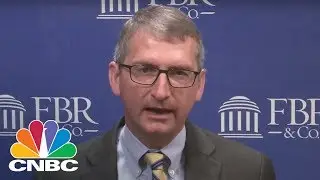 Netflix Makes Smarter Content Bets Than Others: FBR Capital Markets' Barton Crockett | CNBC