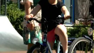 Verkeerskunsten 3-4: Opstappen en wegfietsen