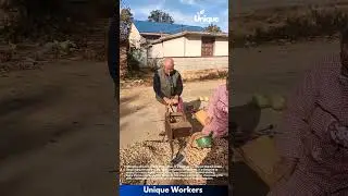 Peanut shelling machine: shelling peanuts with a manual machine