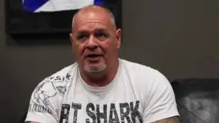 How Pit Shark Push-Up Improves Your Bench Press