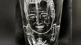 Bicchiere amaro con foto fumettistica