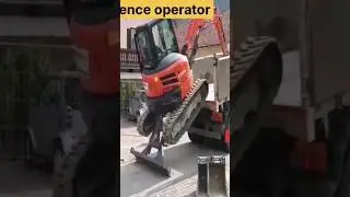 Excavator unloadin🤔#equipment #excavator #loading#machinery
