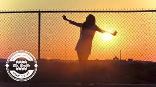 Felix Jaehn - Dance With Me (feat. Thallie Ann Seenyen)