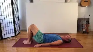 Baxter Bell Yoga: Dynamic One-Legged Bridge Pose