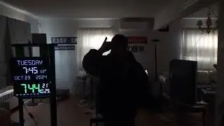 22727，头里不舒服（飞碟旋转，延伸线往前漂移又重复，告知观察到，有点像扫描）