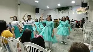 coreografia do hino O rei está voltando. ADNV