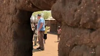 Дети беженцев нуждаются в молитве. / Refugee children need prayer.