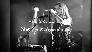 Hope Sandoval & The Warm Inventions - Trouble (lyrics)