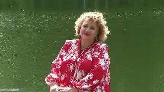 Унеси меня с журавлями ветер..Песня о детстве..Поет Надежда Крыгина .Ансамбль 