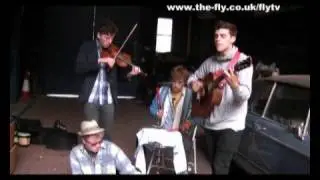 In The Courtyard:Noah & The Whale 'Shape Of My Heart'