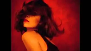Nina Kraviz - Turn On the Radio