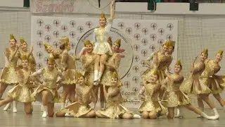 *AZARIA Piekary Śląskie* -defile baton juniors-XX European Majorette Championship MWF Monza 2025