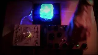 騒 (noise garden 04)