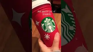 Free Red Cup Day at Starbucks 🎄&hearts;️🎁🧁🫧🤶🏻