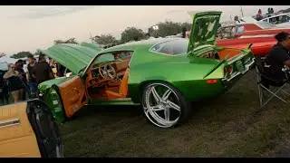 Classic Weekend Riding Big Car Show