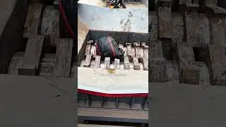 #shreddermachine #crushing #iron #car #plastic#trolleycase#tricycle #tires #wood#electronicwaste